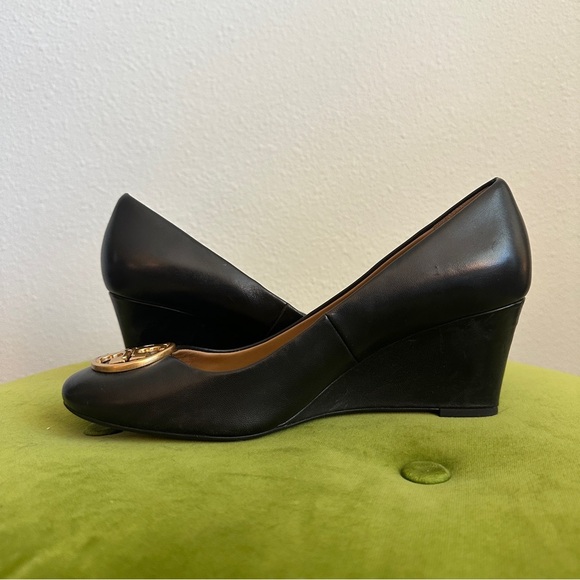 Tory Burch Chelsea Wedge in Black with Dust Bag | Low Heel Wedge with Gold Logo - Picture 8 of 9